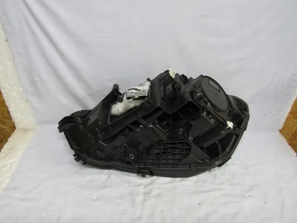 Rechter Mercedes W118 CLA Performance Full LED image 4