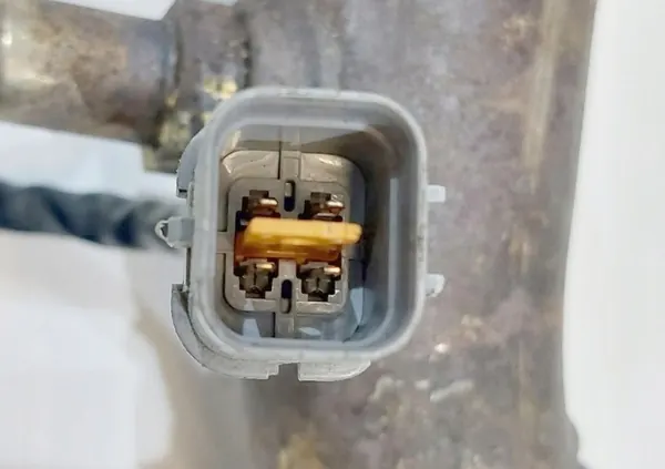 Tubo Flexible Escape OEM HYUNDAI 20816 para i20 II image 3