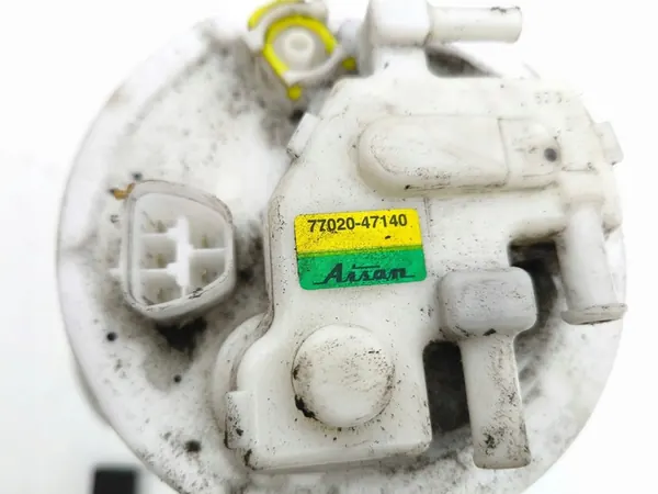 TOYOTA PRIUS PLUG IN PRIME POLTTOAINEPUMPPU image 2