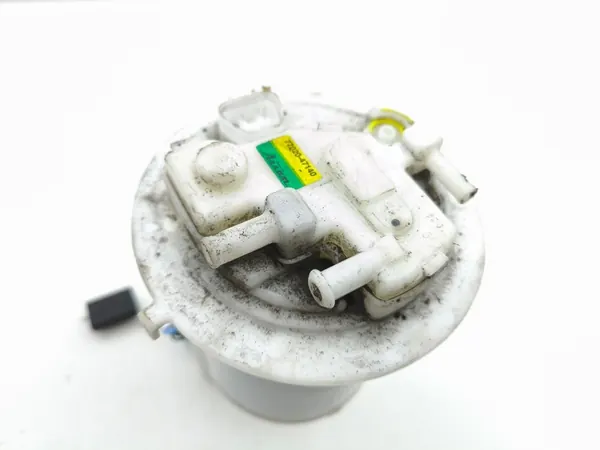 TOYOTA PRIUS PLUG IN PRIME POLTTOAINEPUMPPU image 3