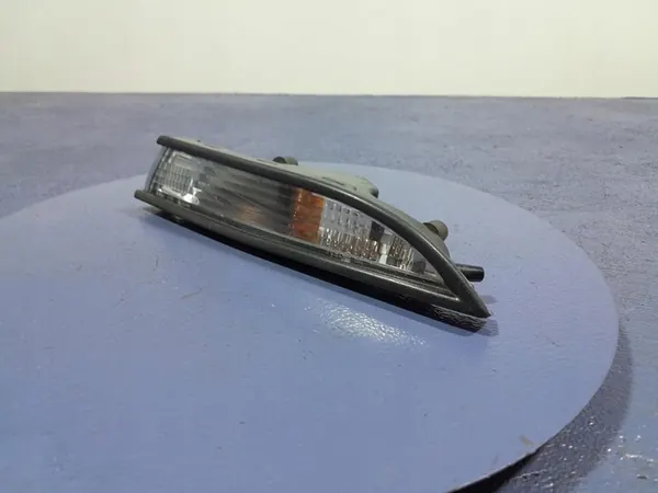 VW Scirocco Indicador Frontal Esquerdo 1K8953041E image 2