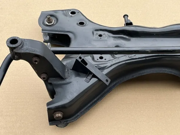 Etuakseli OEM 6C0131701A VW Polo V:lle image 4
