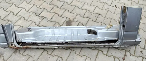 Seuil de porte coulissante VW Transporter T4 OEM image 1
