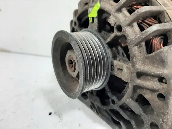 VW POLO 9N 1.2 12V Alternator Valeo SG9B048 image 10