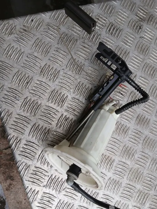 BMW Bränslenivåsensor OEM 6764072 5-serie image 3