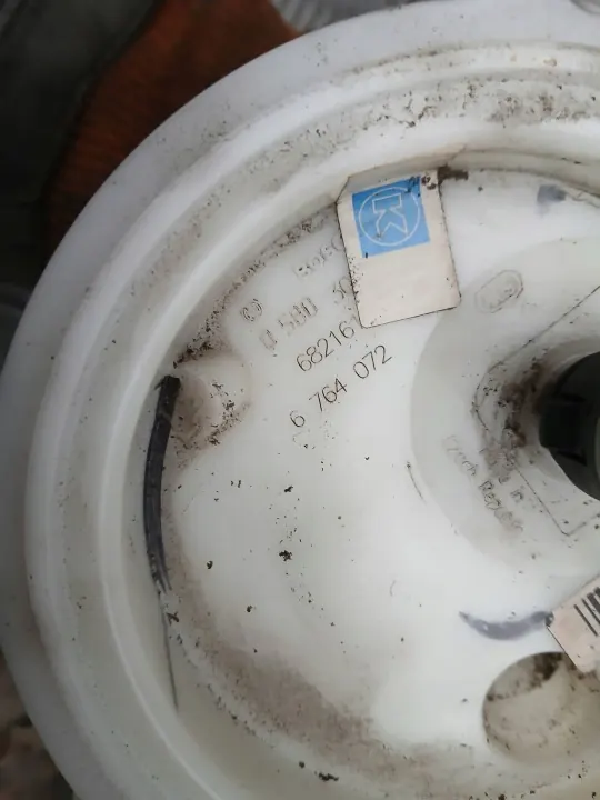 BMW Bränslenivåsensor OEM 6764072 5-serie image 8
