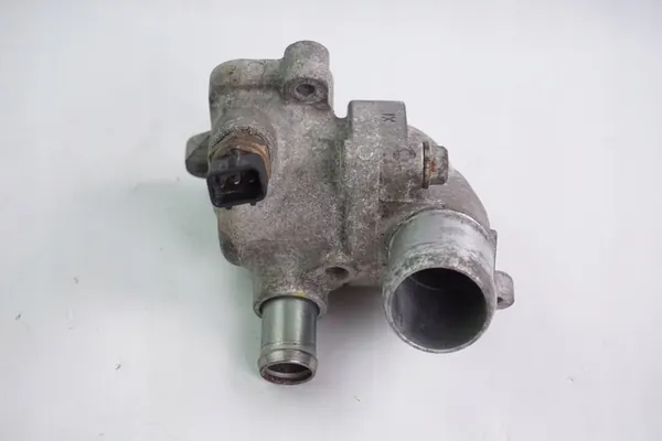 Carcaça do termostato Kia Ceed 256102A720 image 6