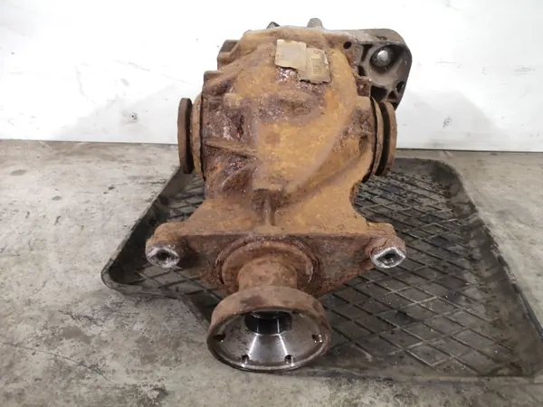 BMW Bakaxel differential OEM 7527096 för 5-serien image 6