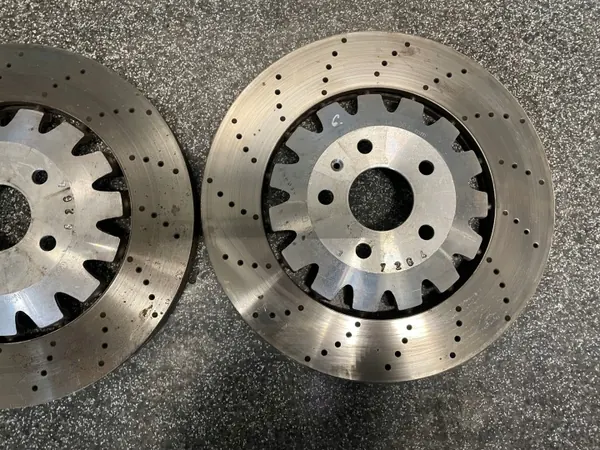 Fram bromsskivor OEM 8J0615301K för Audi TT RS image 3