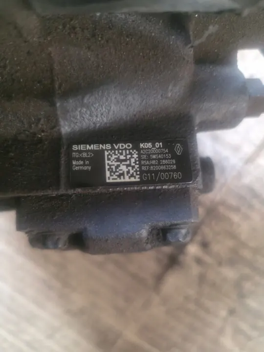 Bomba injeção alta pressão OEM 8200663258 - 1.5 dCi image 3