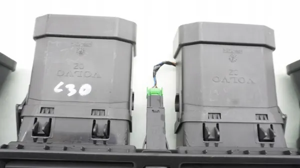 Grelha admissão ar Volvo C30 OEM 39863758 image 6