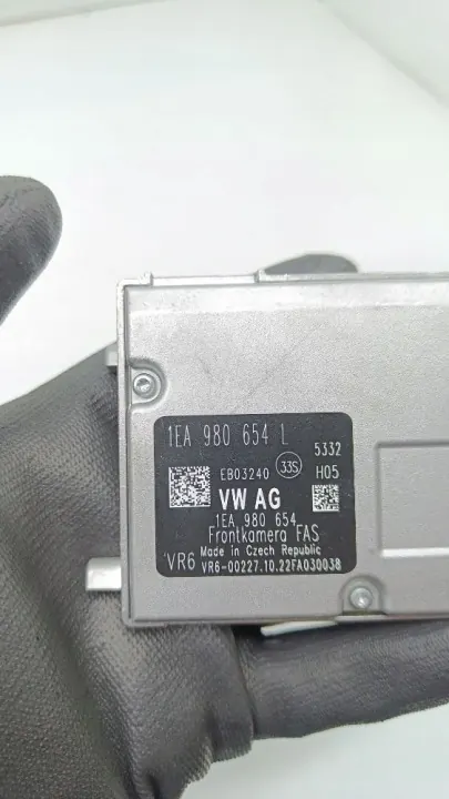 Käytetty etukamera OEM 1EA980654L Cupra Bornille image 9