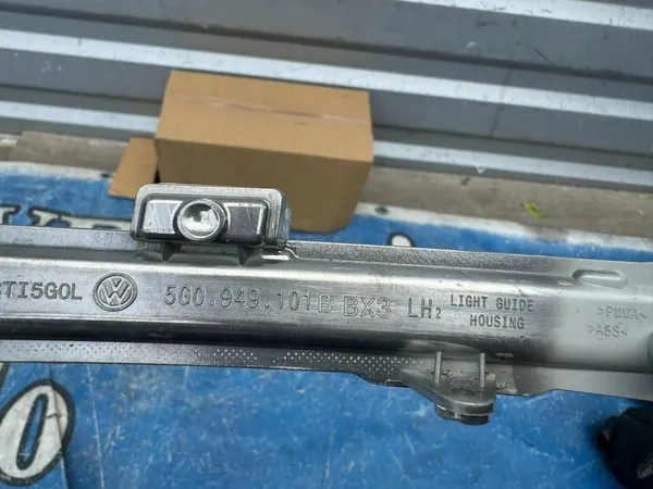 Indicador de espelho esquerdo VW Golf VII 5G0949101B image 3