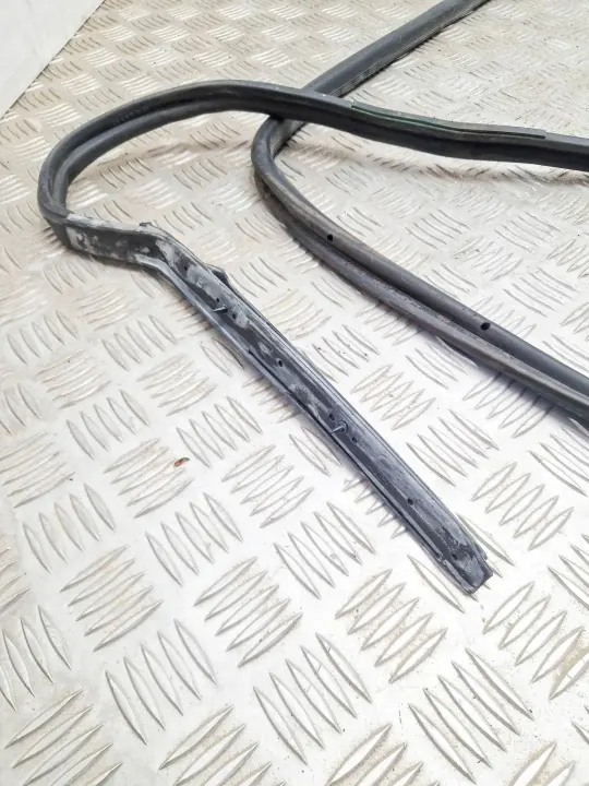 Junta do compartimento motor OEM A1297200209 Mercedes-Benz SL image 8