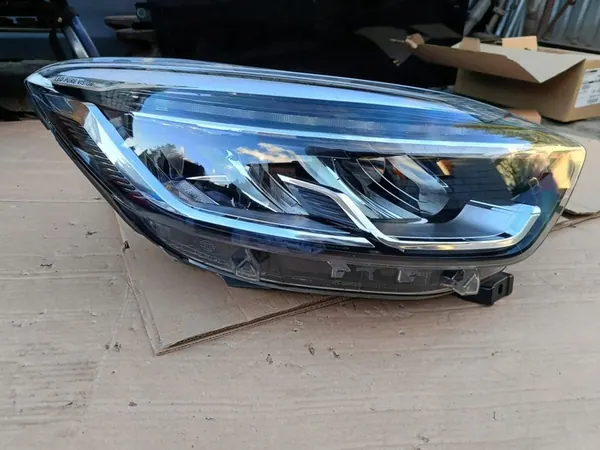 Oikea Etuvalaisin Renault Captur I Lift 2017-2019 image 3