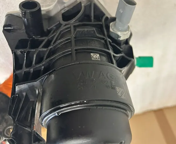 Oljefilterfäste OEM 03N115389T för 2.0 TDI VW image 6