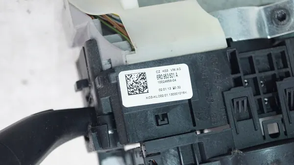 VW Polo Fabia Schakelaar 6R0953501A image 2