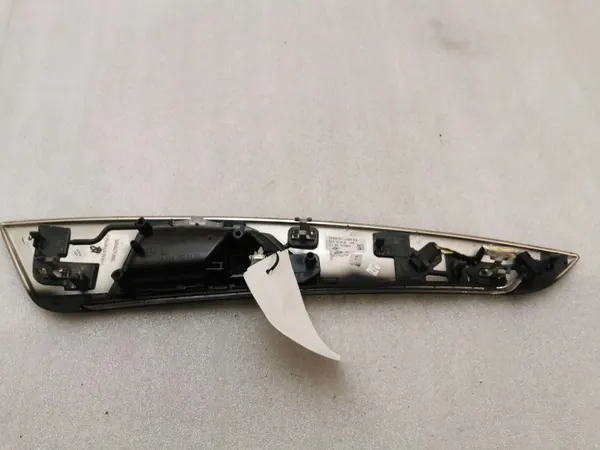 Mercedes-Benz CLS C218 achterdeurbekleding OEM A2187302380 image 5