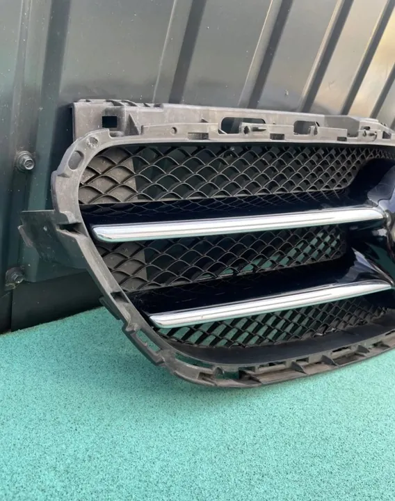 Griglia anteriore Mercedes E-Class W212 Lift A2128851400 image 9