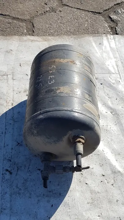 Tanque de ar 10L DAF 45 55 LF Usado image 3