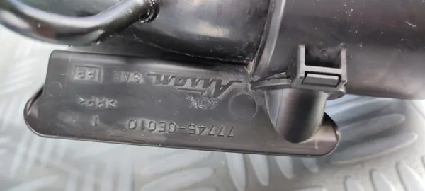 OEM 77745-0E010 Pescoço Enchimento Tanque - Toyota Sienna image 6