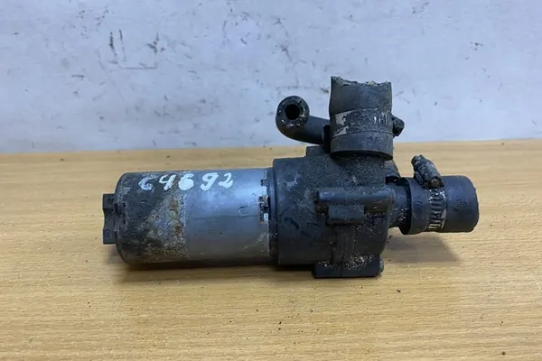 Pompa acqua MERCEDES-BENZ E (W210) 2.2L diesel image 2