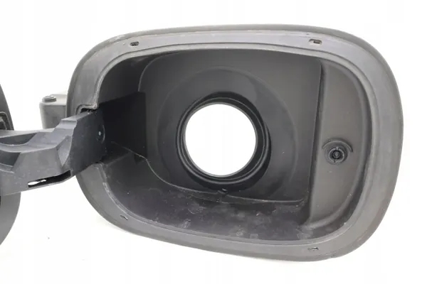 Maserati Grecale bränslelucka OEM 670156969 image 6