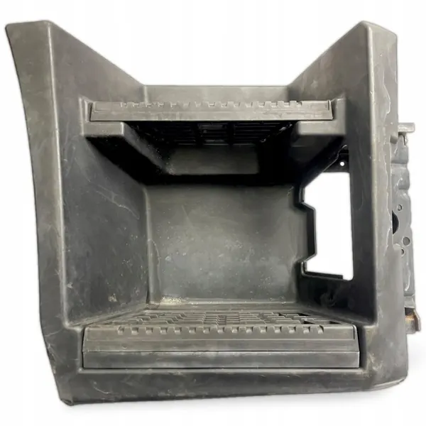OEM 7484560328 Plaque de marche droite Renault Trucks image 5