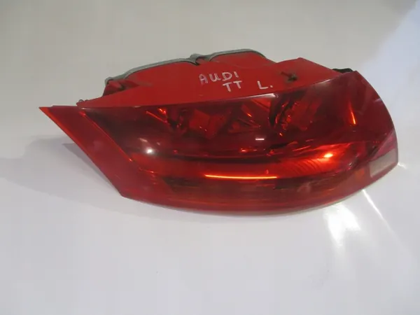 Luz trasera izquierda Audi TT 8J 8J0945095B image 3