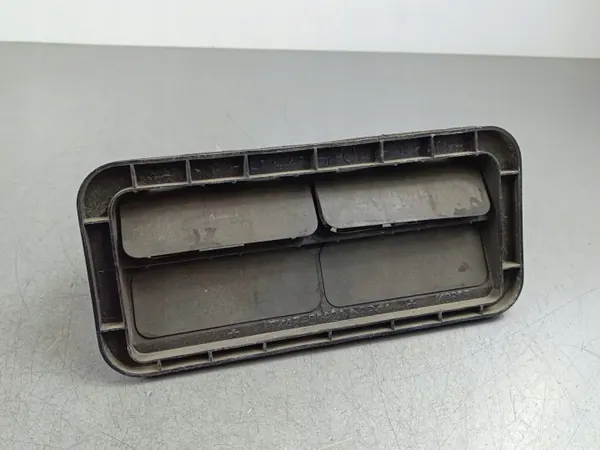 Grille d'aération Mazda OE OEM FOB56272 - Occasion image 2