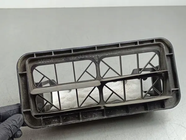 Grille d'aération Mazda OE OEM FOB56272 - Occasion image 4