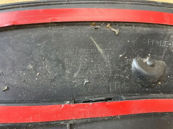 OEM 8K9853817A Guardabarros Izquierdo Trasero Audi A4 B8 image 7