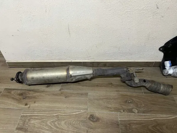 Catalisador KIA OEM K02U000 - Estado usado image 2