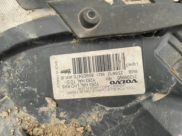 Volvo V60 2011 Oikea etuvalaisin image 3