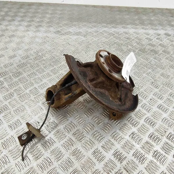 Snodo anteriore destro VOLVO V70 III 31201286 image 3