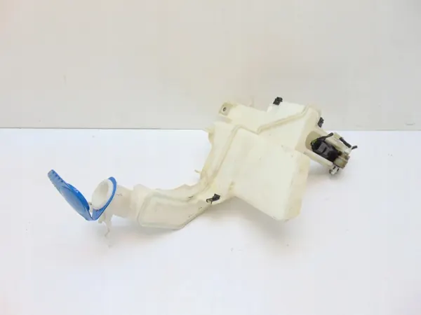 Pesunestesäiliö OEM 3C8955453 VW Passat CC B6:lle image 2