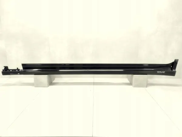 Plinthe gauche BMW X3 G01 X4 G02 17- OEM image 1