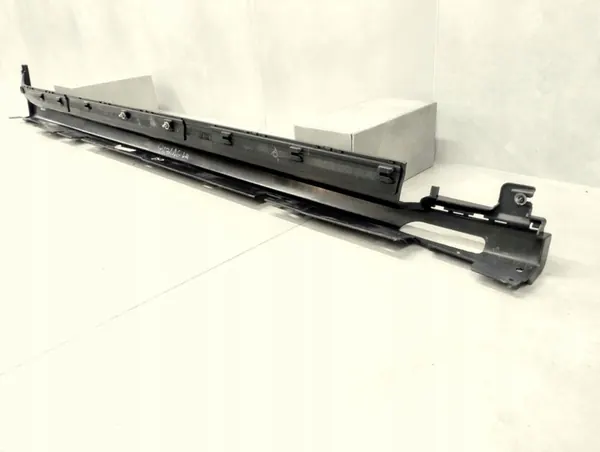 Plinthe gauche BMW X3 G01 X4 G02 17- OEM image 8