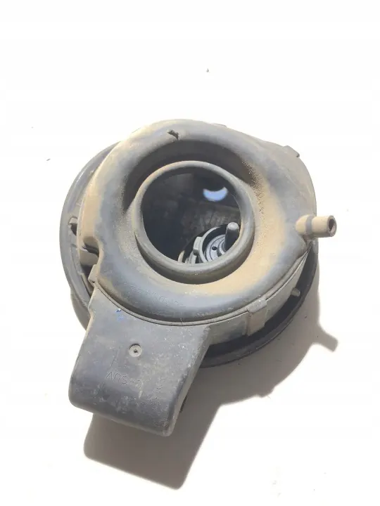 Bränslelucka OEM 5N0010641B för VW Tiguan image 7