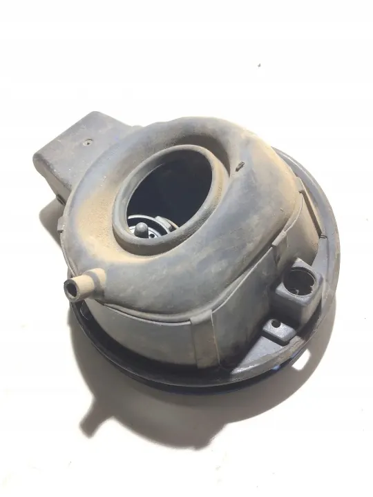 Bränslelucka OEM 5N0010641B för VW Tiguan image 8