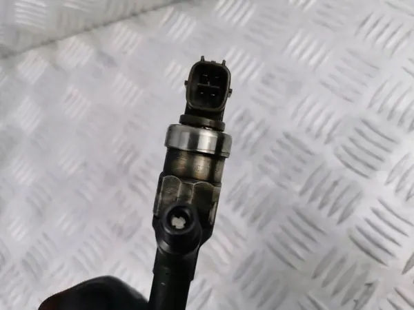 Inyector Toyota OE 23670-27020 - Usado image 4