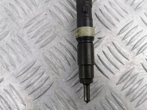 Inyector Toyota OE 23670-27020 - Usado image 5