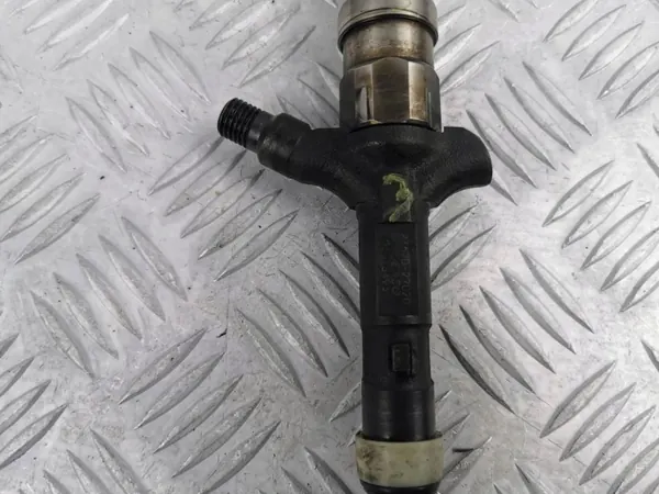 Inyector Toyota OE 23670-27020 - Usado image 6