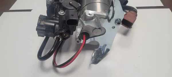 Gebruikte FEBI BILSTEIN Luchtcompressor OEM 192680 image 4
