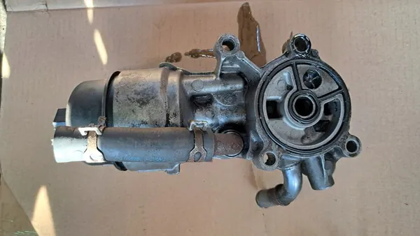 Oljefilterhus Volvo V50 S40 II 2.0 D image 4