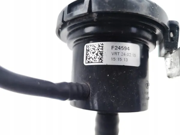 Tubo de llenado AdBlue Mercedes-Benz OEM F24748 image 7