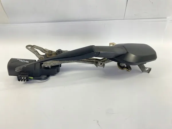 Mercedes W201 Scheibenwischermotor OEM 0390241408 - Gebraucht image 4