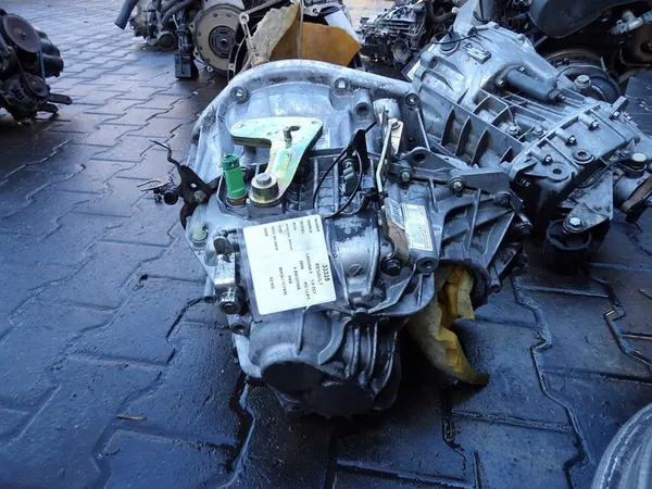 Manuaalivaihteisto Renault Laguna II Lift PK6382 1.9 DCI image 3