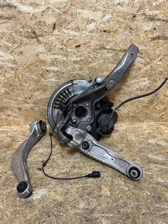 Voor rechter ophangarm OEM HK83-3K185-BC image 5