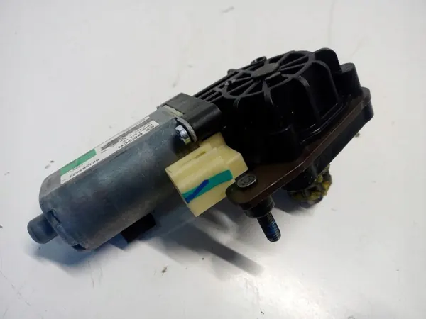 Rechter stoelmotor OEM 88682-C1000 voor Hyundai Tucson III image 3